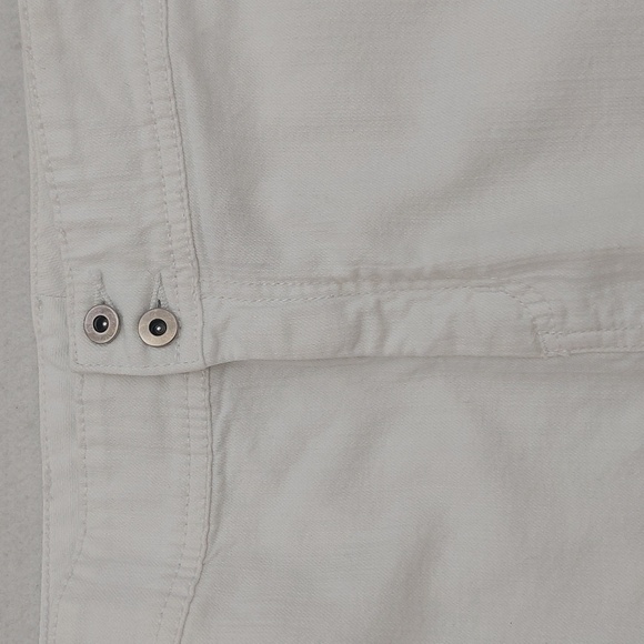 CHICO'S PLATINUM Women's White Thornton Denim Shorts NWOT - Picture 6 of 8